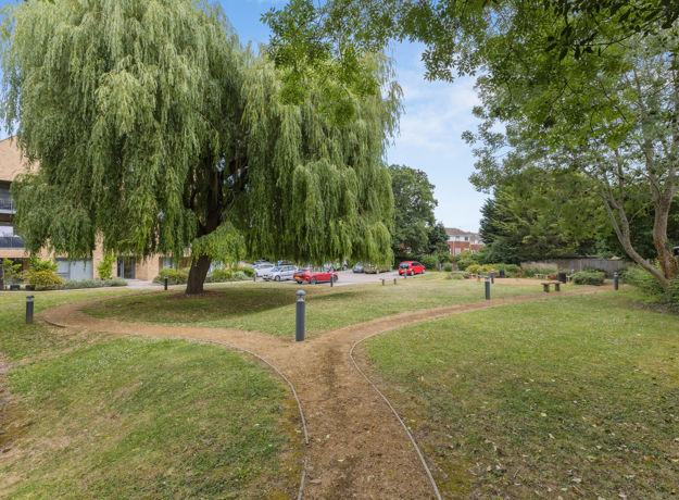 93930 11 Abercrombie Mews Larges Lane(21) Low