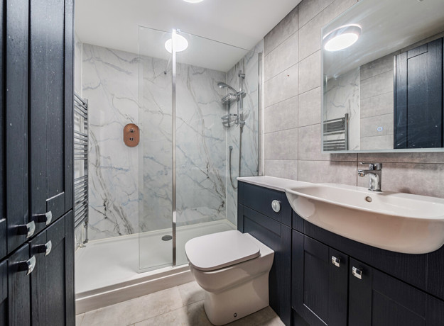 1374988 18 6909F05fae3c1