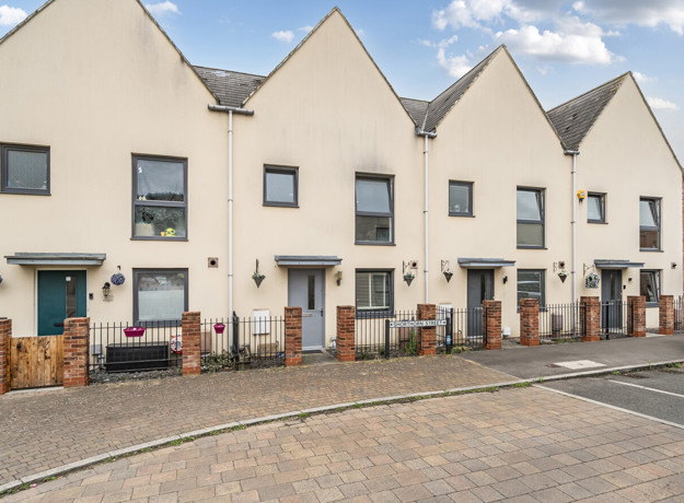 1331811 10 6888C6ec8255f