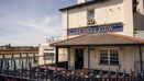 Traditional seafront pub and restaurant