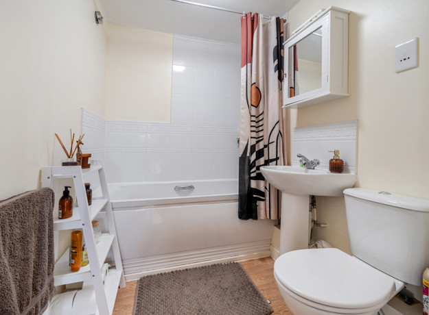 1388586 13 693955672D53f