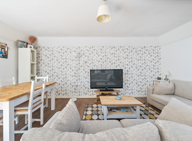 1319676 8 6865613E2b0b7