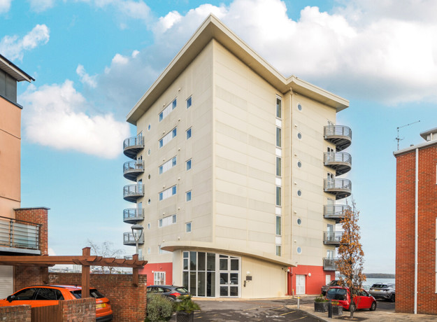 1374988 2 6909Ebe44823c