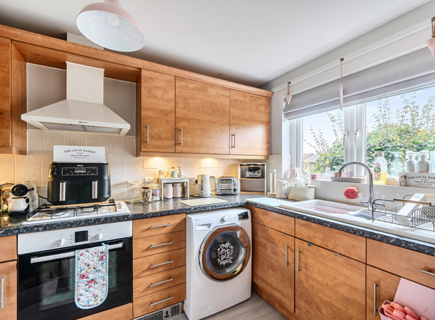 1362626 12 68E8c4b838002