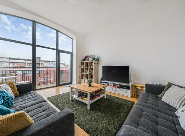 1375636 15 6908A37fded70