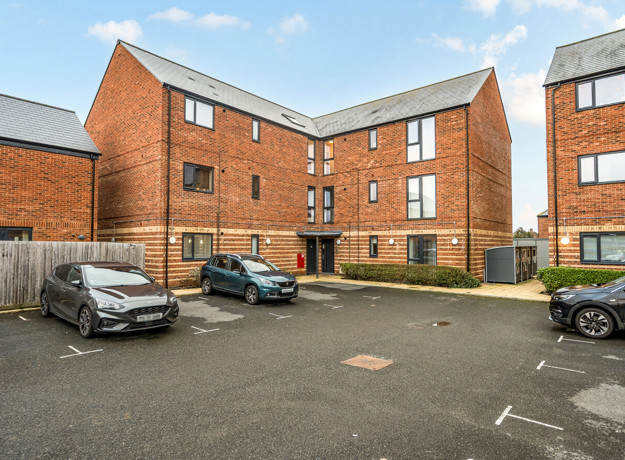 1406127 1 697B87fda1db6