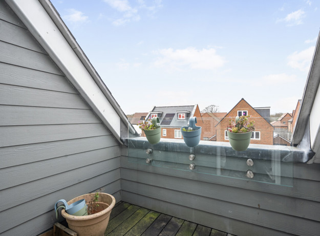 1434243 12 69Ca79828fe3b