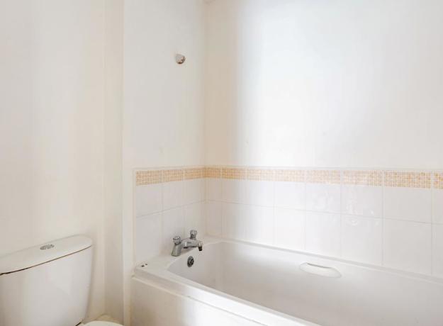 27 Chadwick Way 300102 (18)