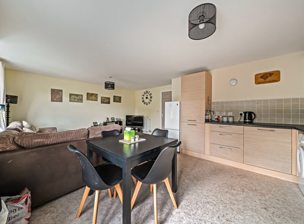 1375746 6 690A01b06e786