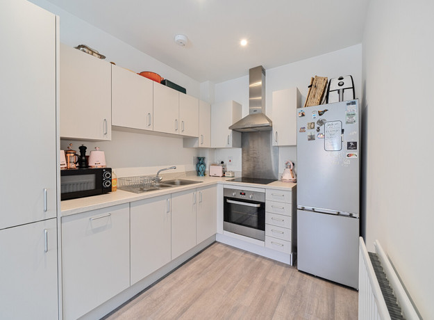 1296491 17 682B341eac7ca ARW