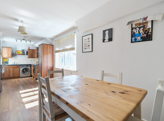 1319676 6 68656124C8414