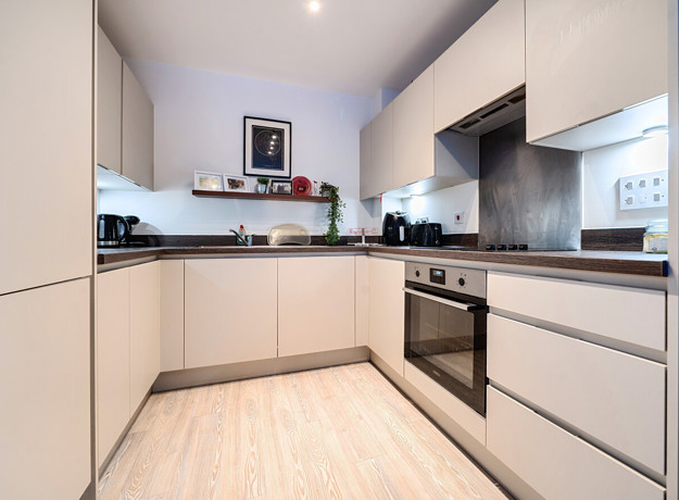 1395270 8 695E62f405c22