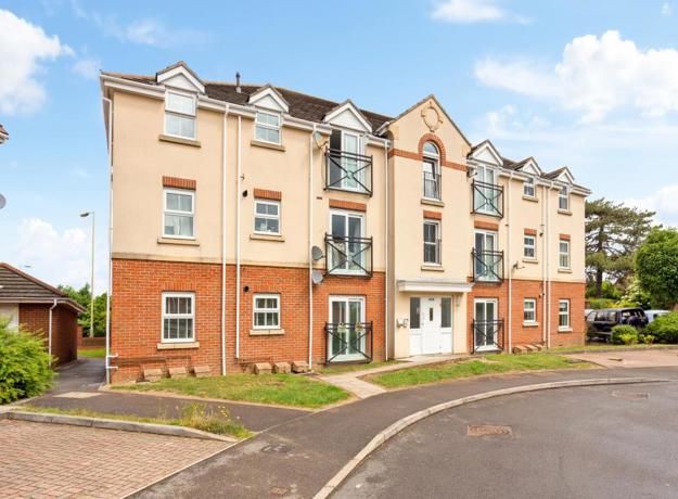 27 Chadwick Way 300102 (3)