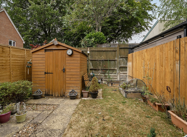 1328347 2 6878E5e7070b8