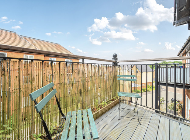 1296491 13 682B32a08203d ARW 1