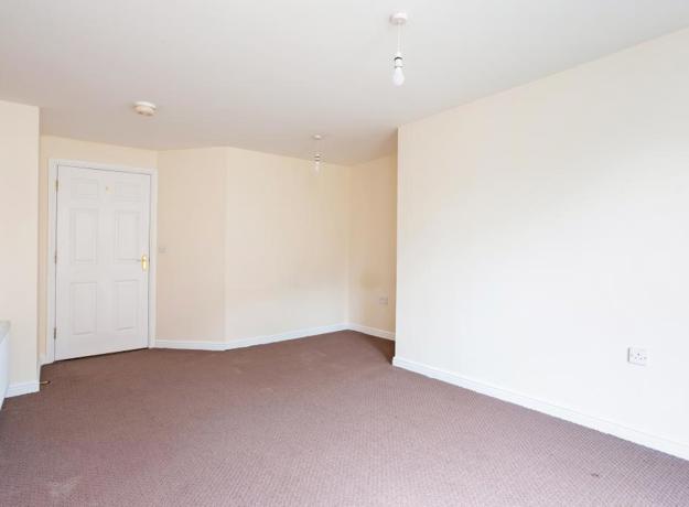 27 Chadwick Way 300102 (7)