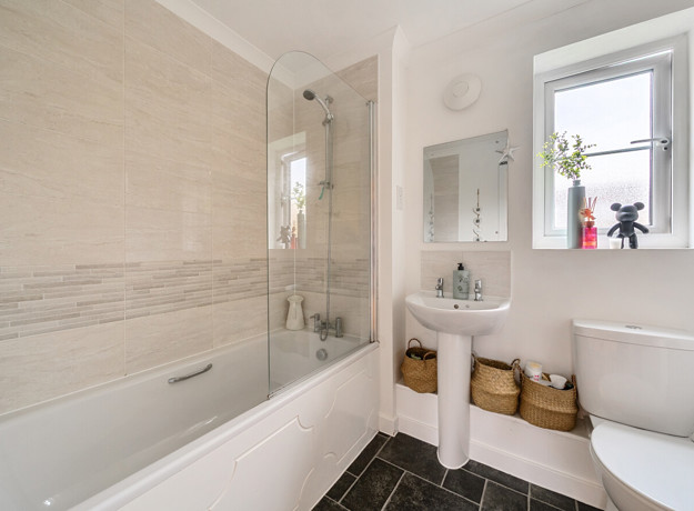 1375567 20 6911B3be82217