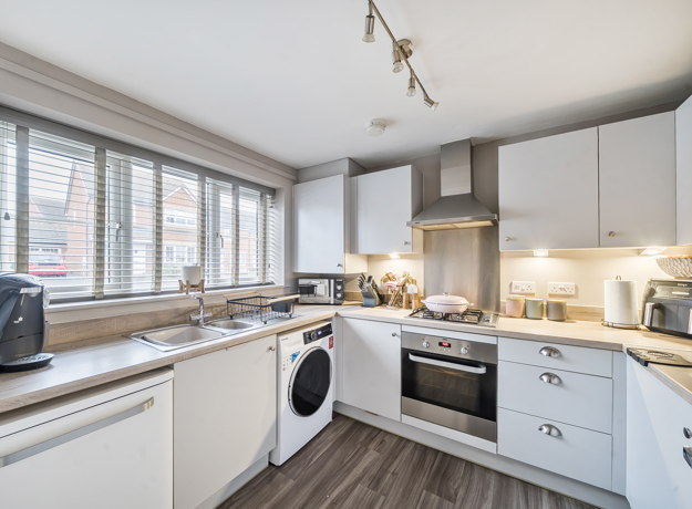 1374268 12 6904Da5149b38