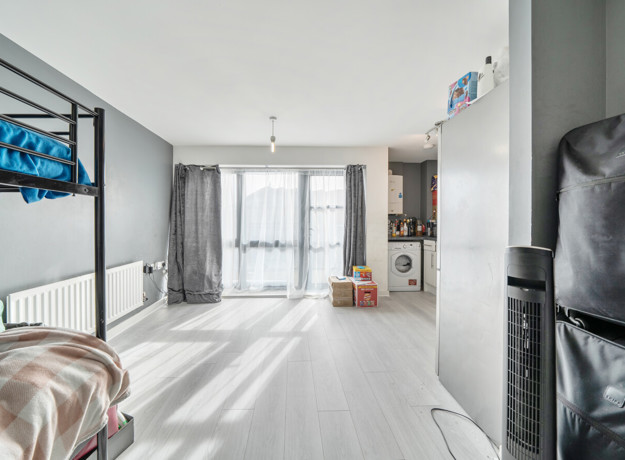 1441470 1 69D77e8a2e3c5