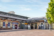 Maidenhead train station providing excellent commuter connections and accessibility