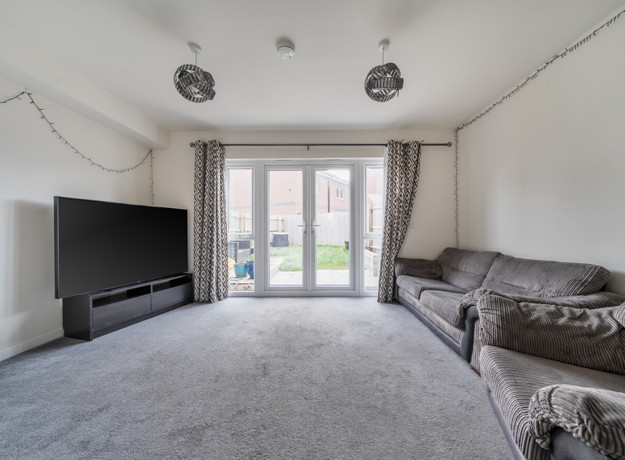 1411047 8 698E005761d4e