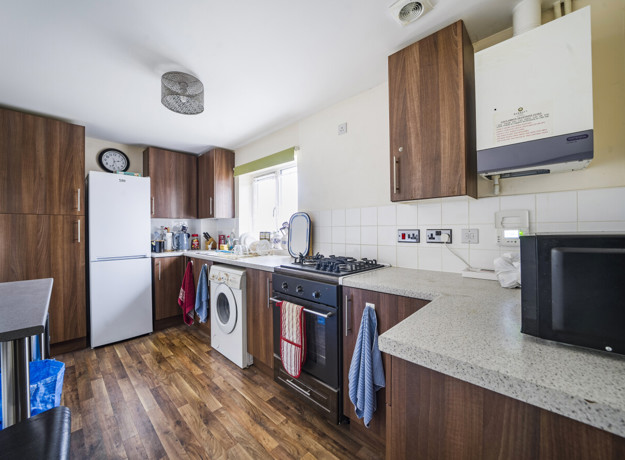 1403966 6 697387924224A