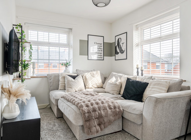 1433727 13 69C130cfb96fb