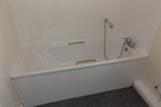 7 (Flat 4, 30 Savile Crescent)