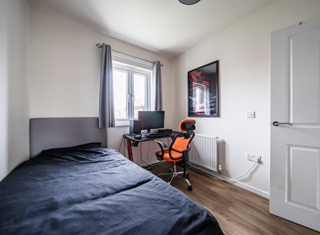 1429554 33 69B2ec79c59df ARW