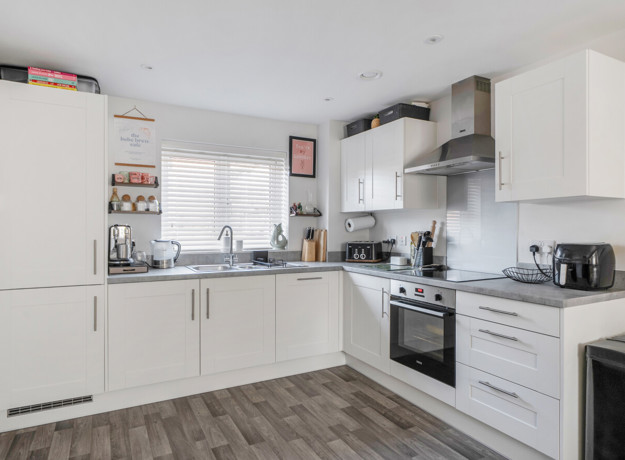 1399780 12 696A57467dd63