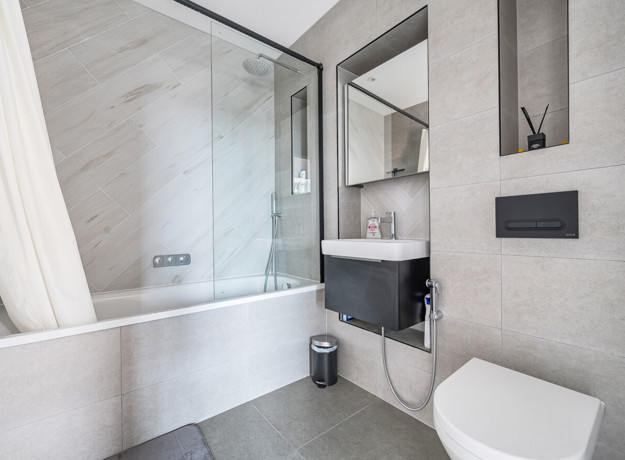 1396560 10 6968D61b40407