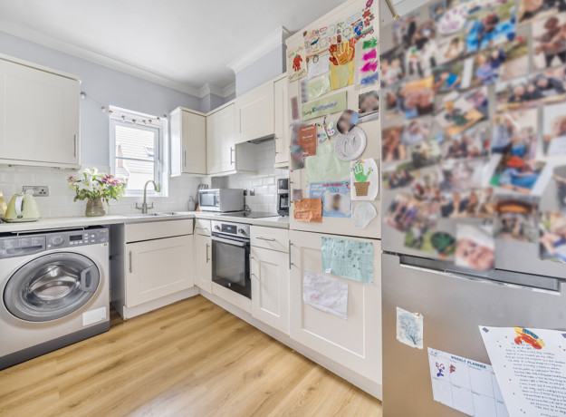 1328026 4 6888D7bde3161