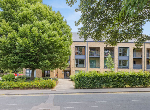 93930 11 Abercrombie Mews Larges Lane(1) Low