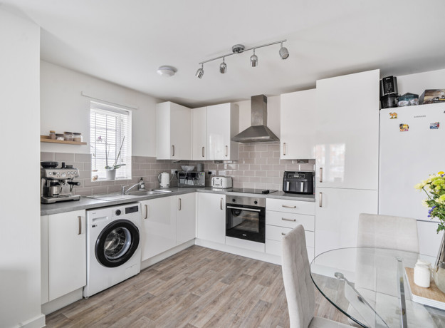 1409262 15 6984B98b3ea40