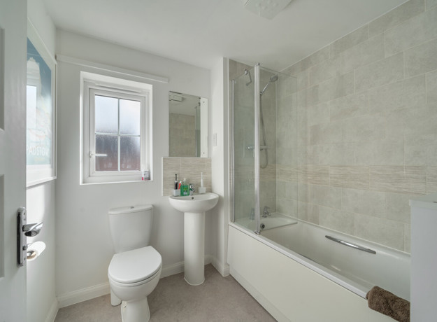 1418518 4 69A1b0160adb1