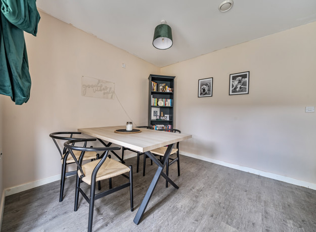 1364573 16 68Ed18c15b093