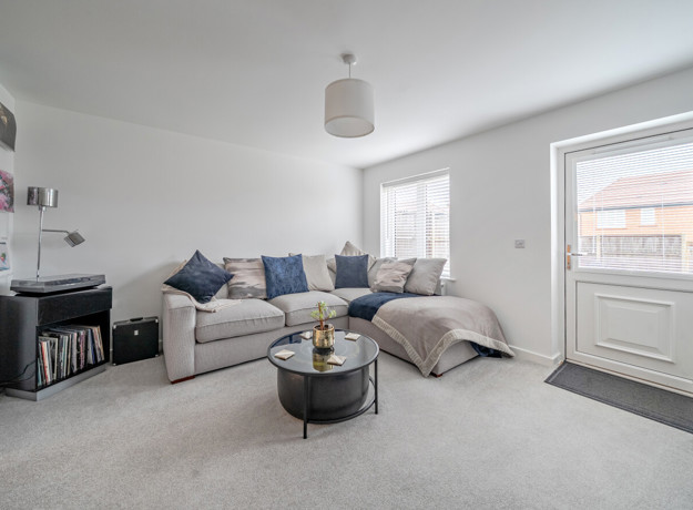 1408863 7 698C563908d74