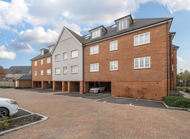 1382915 14 69258766B4e42