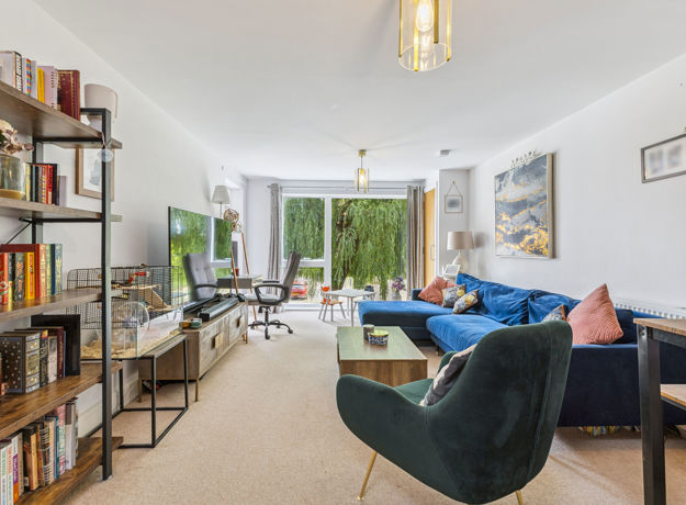 93930 11 Abercrombie Mews Larges Lane(7) Low