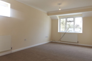 2 (Flat 4, 30 Savile Crescent)