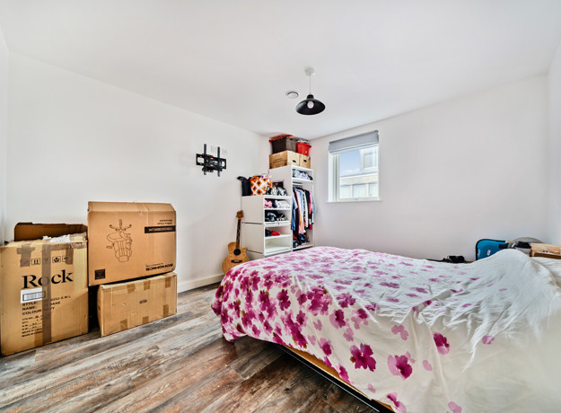 1430535 10 69B7f9d333673