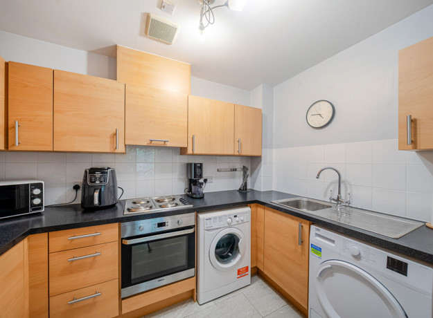 1298483 17 682F4d2d6fb96 ARW