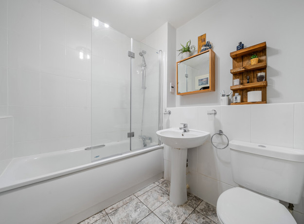 1298483 15 682F4d278565b ARW