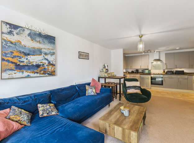 93930 11 Abercrombie Mews Larges Lane(10) Low