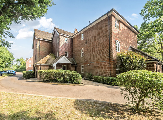 1298483 3 682F4cededb3b ARW 2